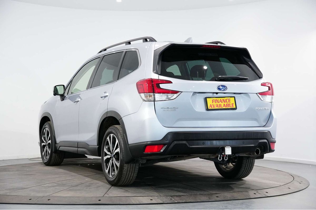 2022 Subaru Forester 2.5i Premium S5