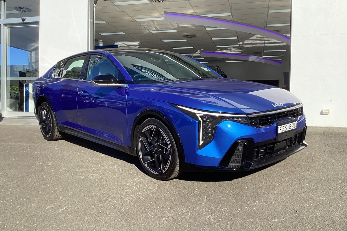 2025 Kia K4 GT-Line CL4m