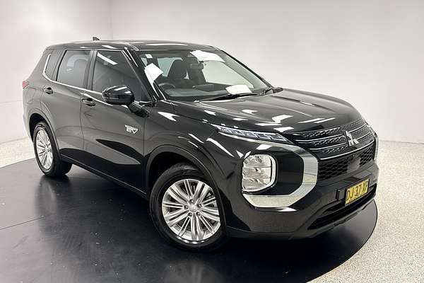 2024 Mitsubishi Outlander PHEV ES ZM