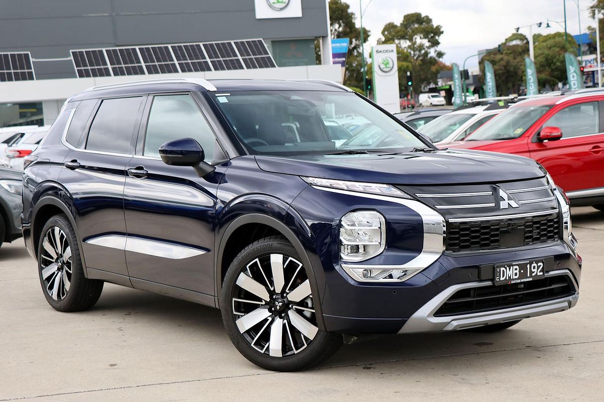 2025 Mitsubishi Outlander Exceed ZM