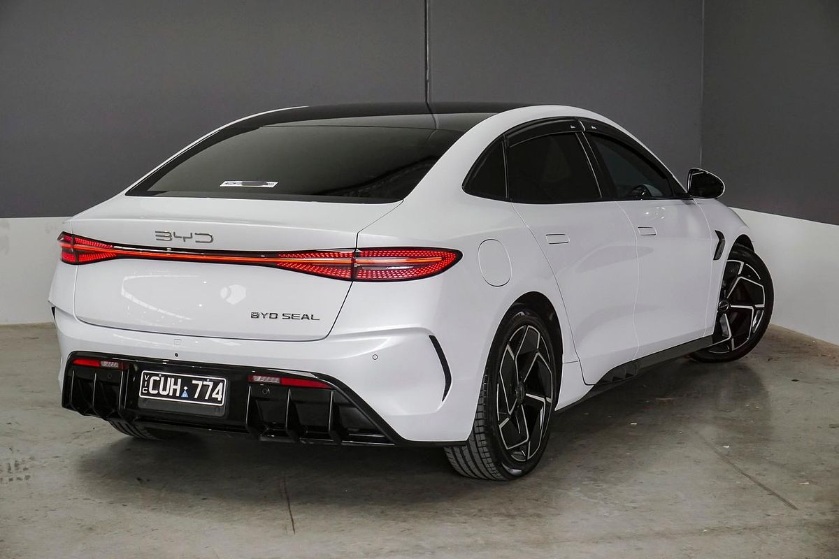 2023 BYD SEAL Premium