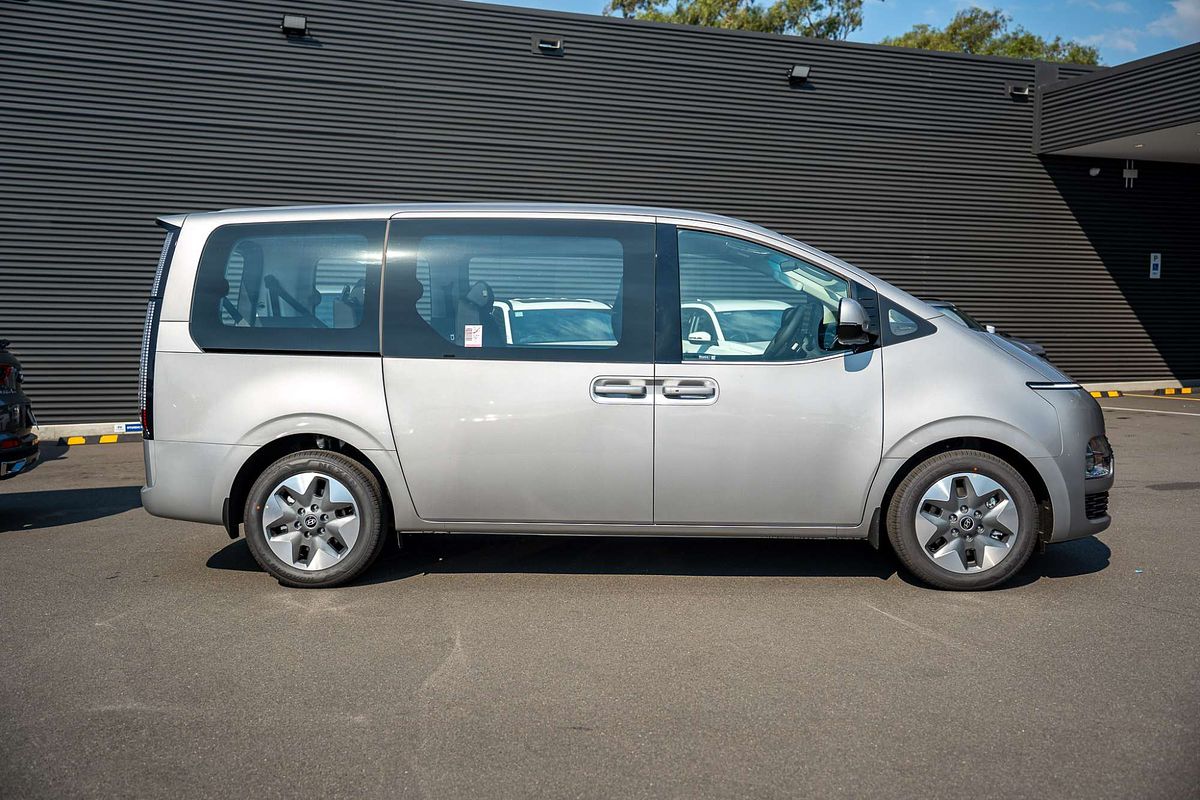 2026 Hyundai STARIA US4.V3