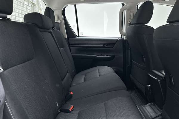 2022 Toyota Hilux SR GUN126R 4X4 thumb-10