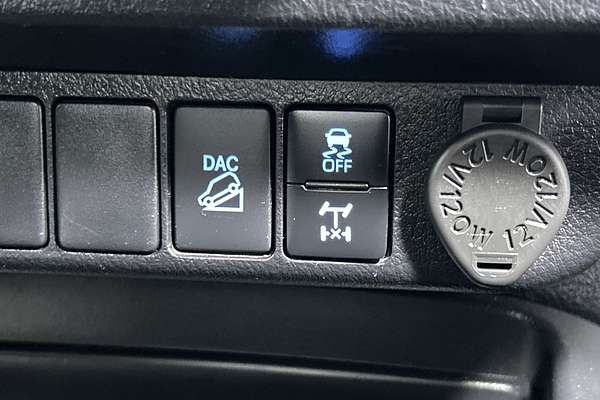 2022 Toyota Hilux SR GUN126R 4X4 thumb-13