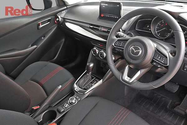 2026 Mazda 2 G15 Evolve DJ Series thumb-5