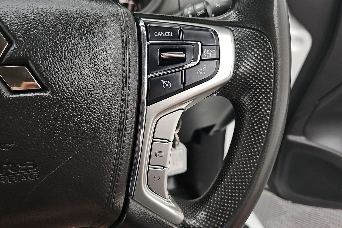 2022 Mitsubishi Triton GLX MR 4X4