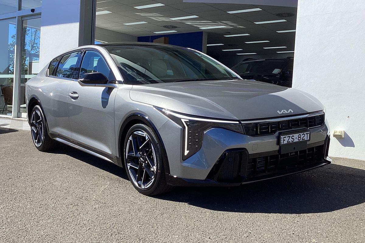 2025 Kia K4 GT-Line CL4m
