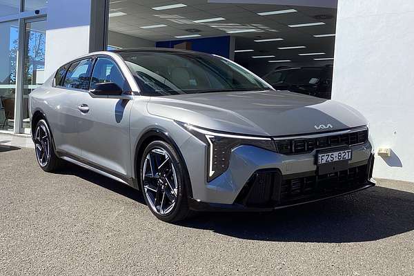 2025 Kia K4 GT-Line CL4m