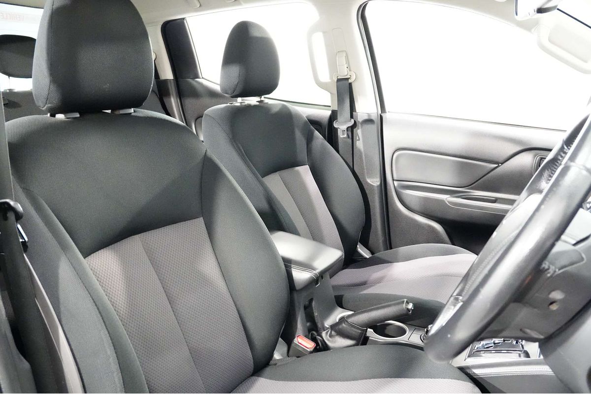 2021 Mitsubishi Triton GLX-R MR 4X4