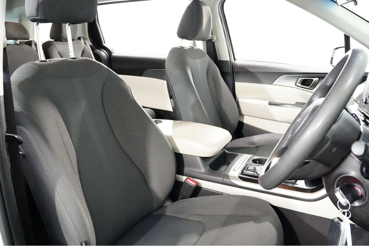 2023 Kia Carnival S KA4