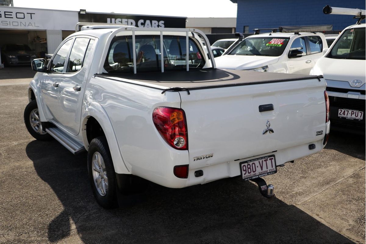 2015 Mitsubishi Triton GLX MN 4X4