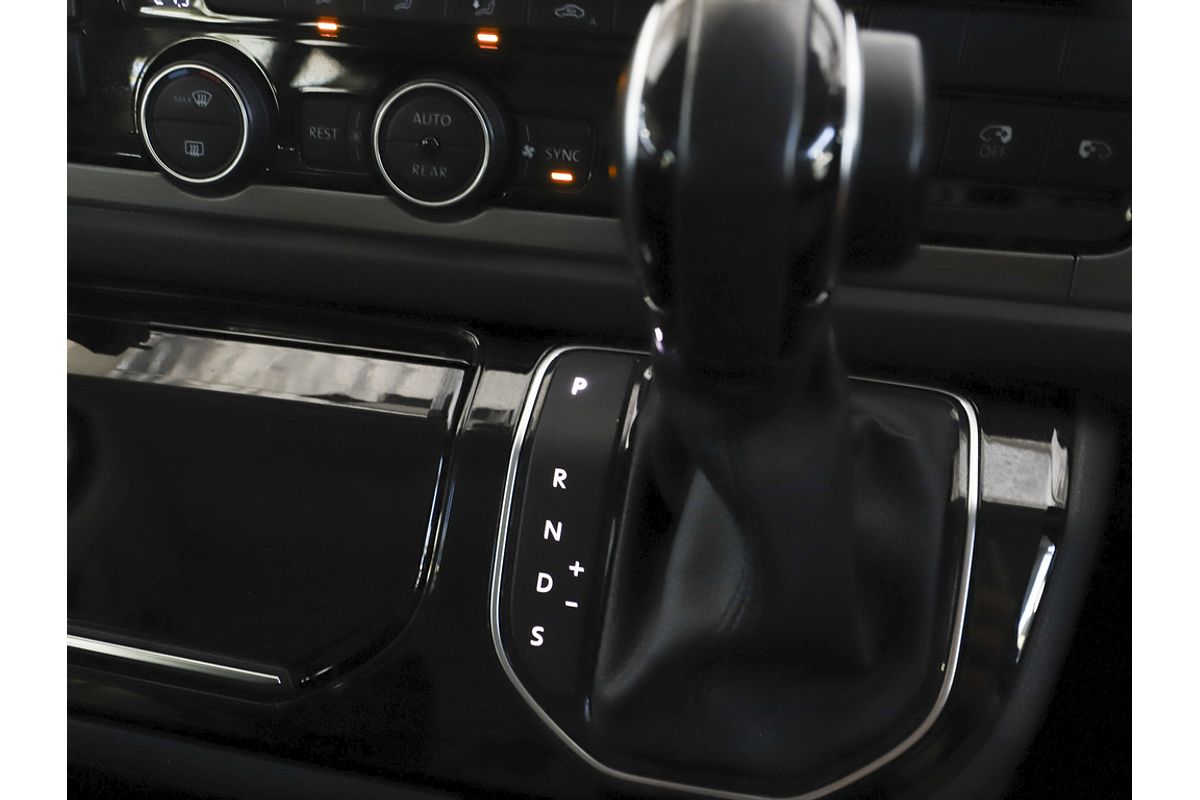 MY19 Volkswagen Multivan Comfortline TDi340 7sp DSG (SGMGB7/19)