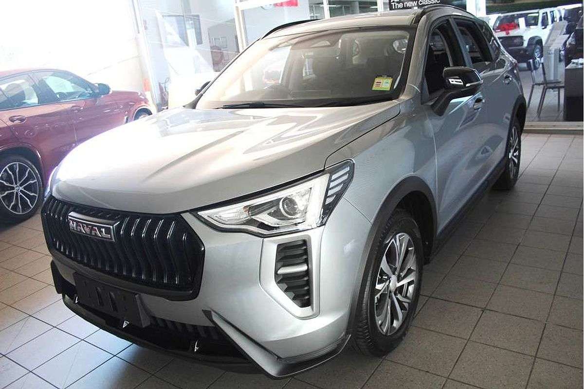 Jolion Facelift Premium Petrol Auto 4x2