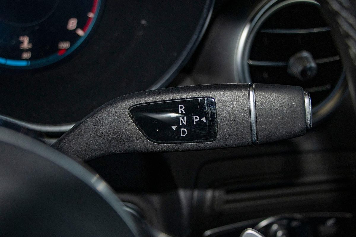 C253 802MY GLC300 CPE 5dr 9G 9 sp 2.0T