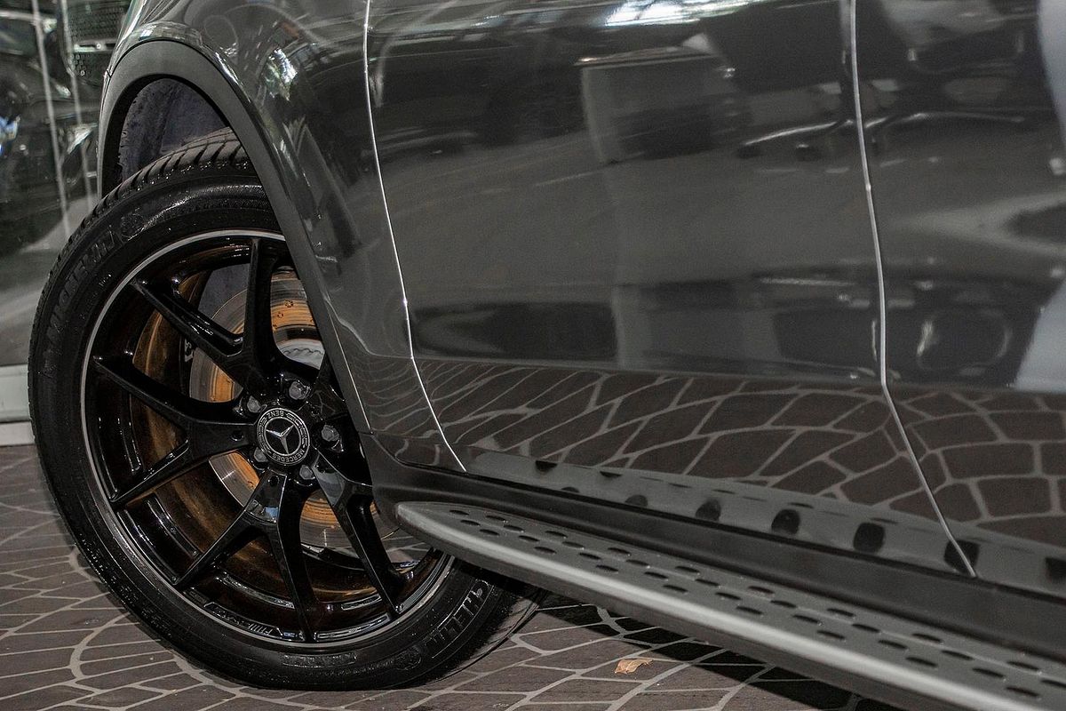 C253 802MY GLC300 CPE 5dr 9G 9 sp 2.0T