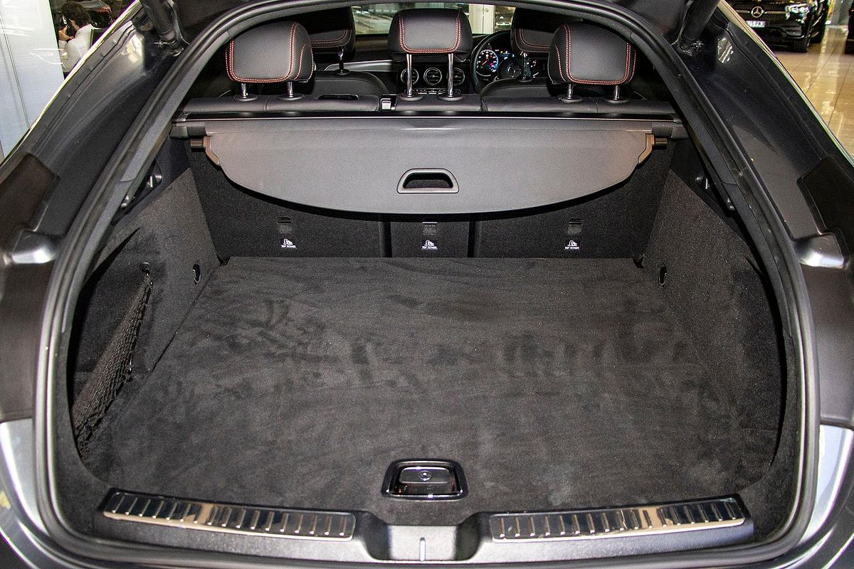 C253 802MY GLC300 CPE 5dr 9G 9 sp 2.0T