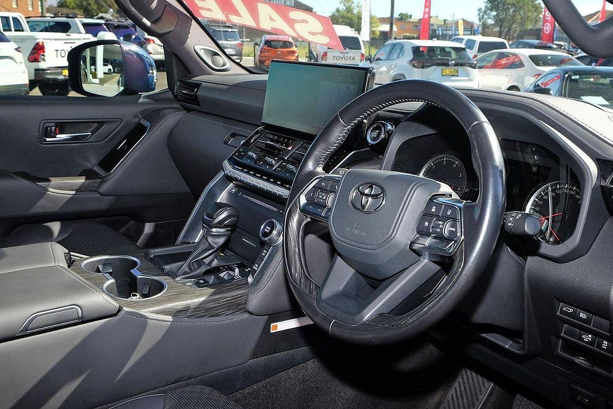 2022 Toyota Landcruiser Sahara ZX FJA300R