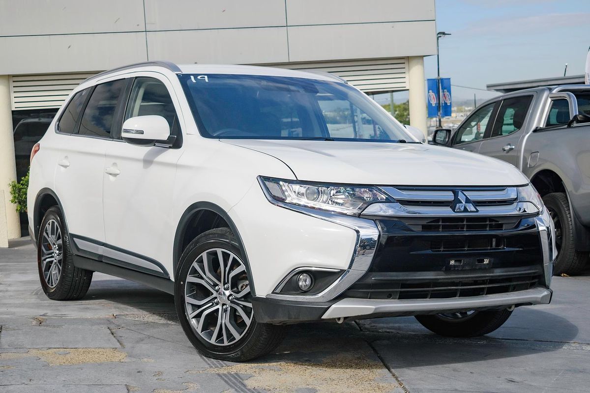 2017 Mitsubishi Outlander LS Safety Pack ZK