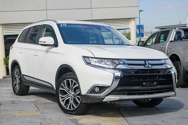 2017 Mitsubishi Outlander LS Safety Pack ZK