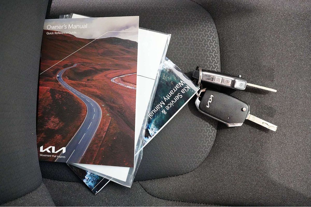 2023 Kia Carnival S KA4