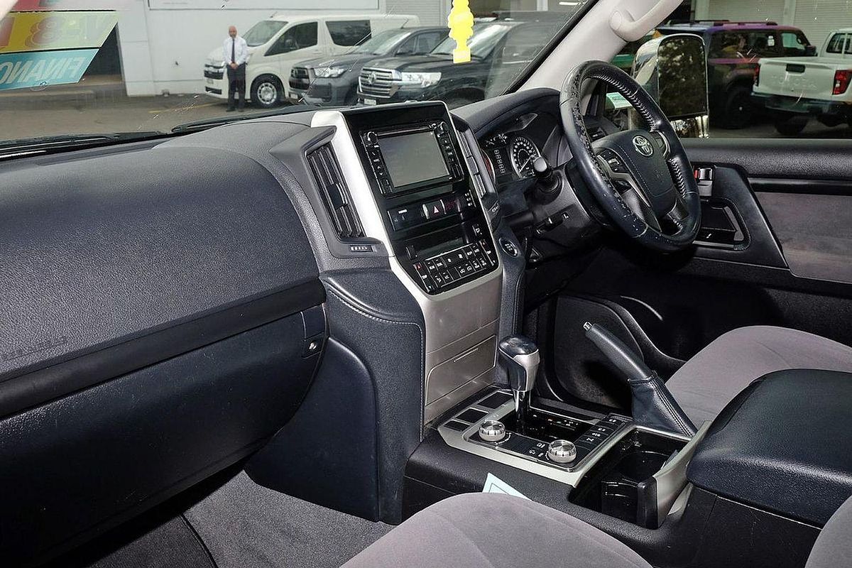 2017 Toyota Landcruiser GXL VDJ200R