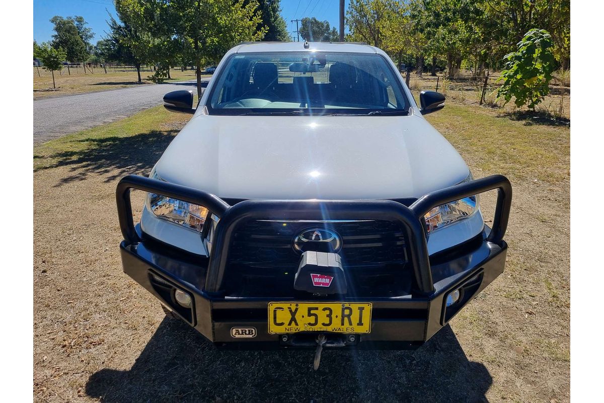 2020 Toyota Hilux SR GUN126R 4X4