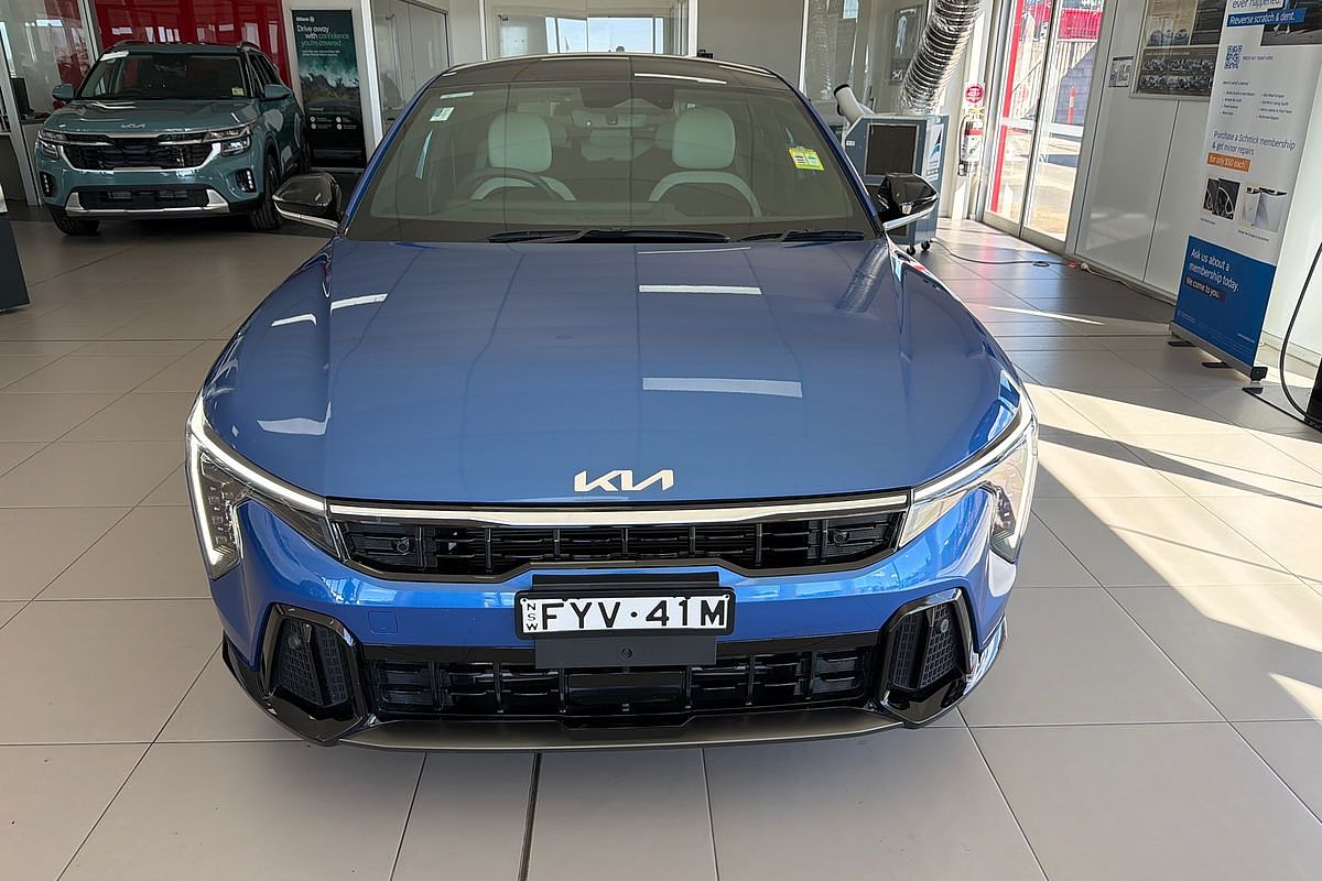 2025 Kia K4 GT-Line CL4m