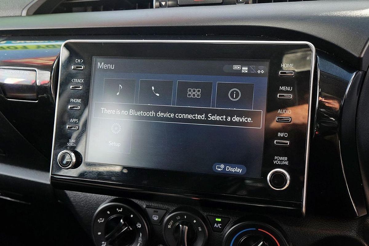 2025 Toyota Hilux SR GUN126R 4X4