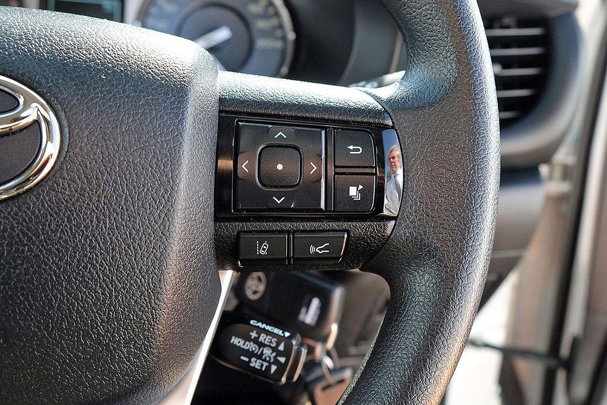 2025 Toyota Hilux SR GUN126R 4X4