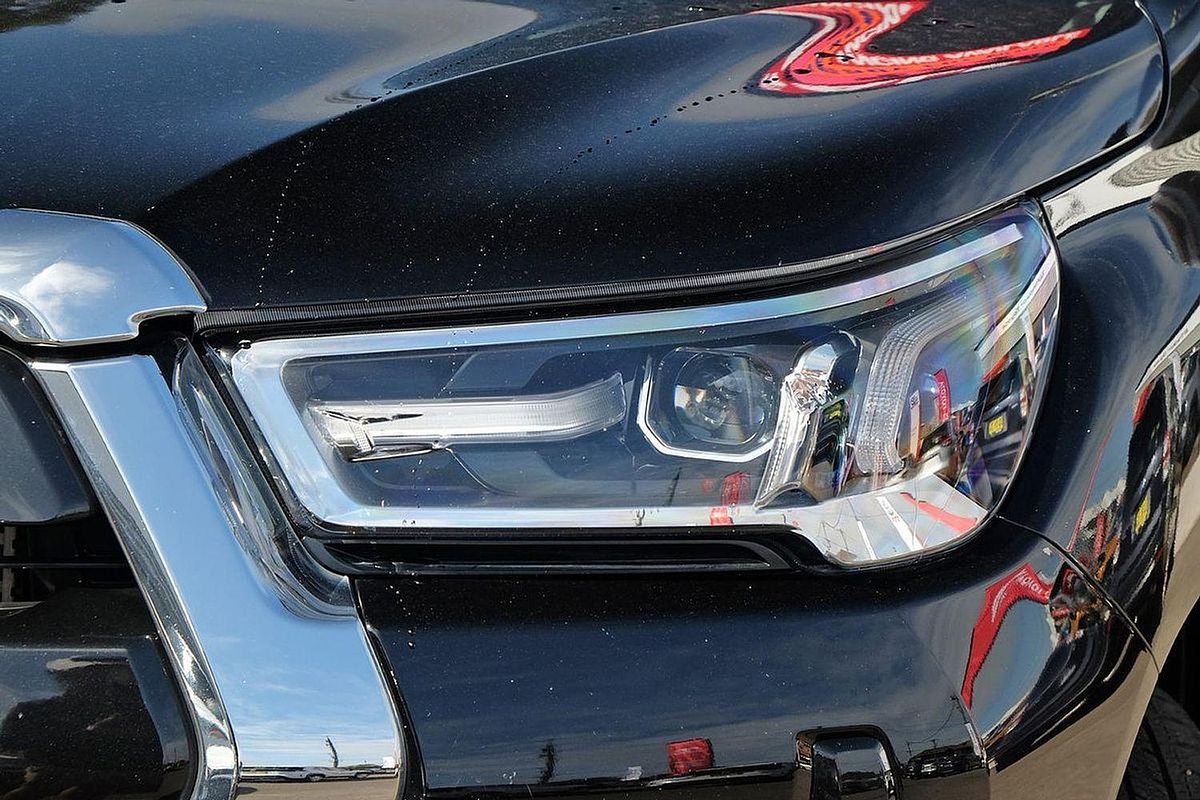 2023 Toyota Hilux SR5 GUN126R 4X4