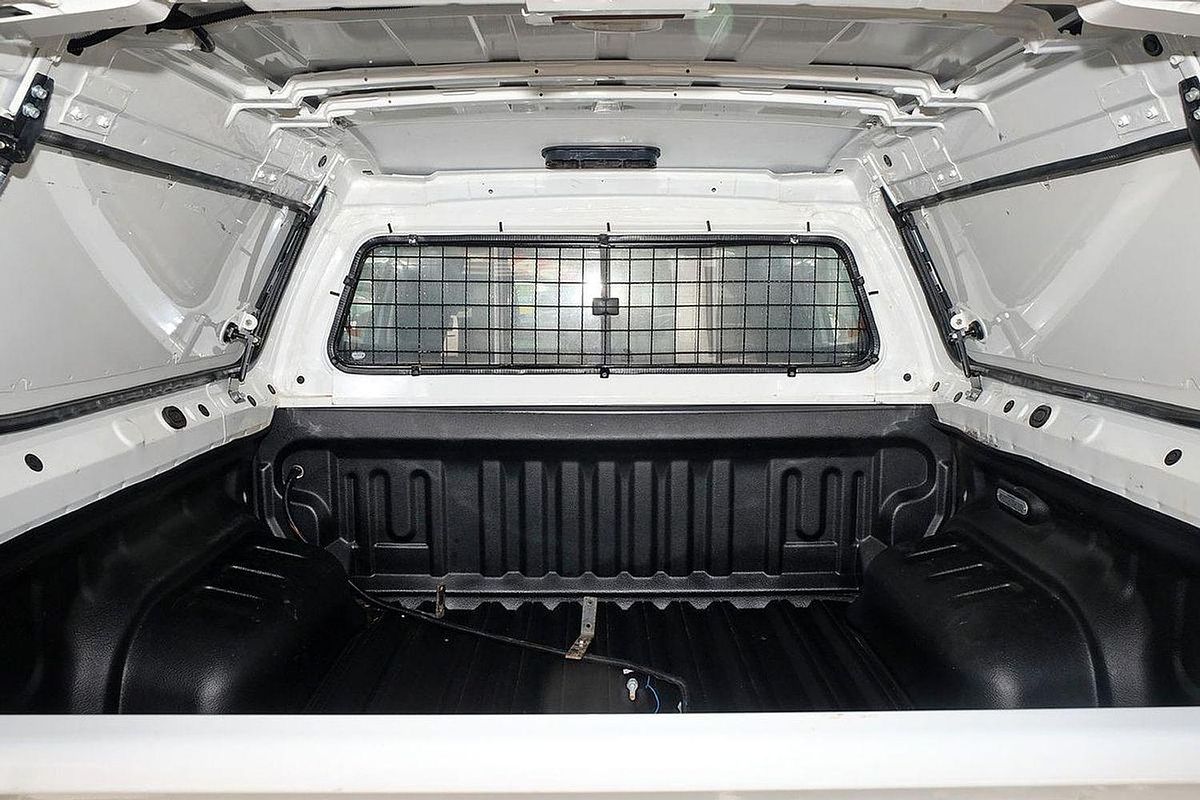 2025 Toyota Hilux SR GUN126R 4X4