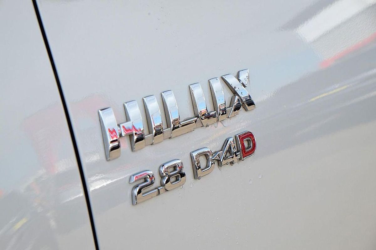 2025 Toyota Hilux SR GUN126R 4X4