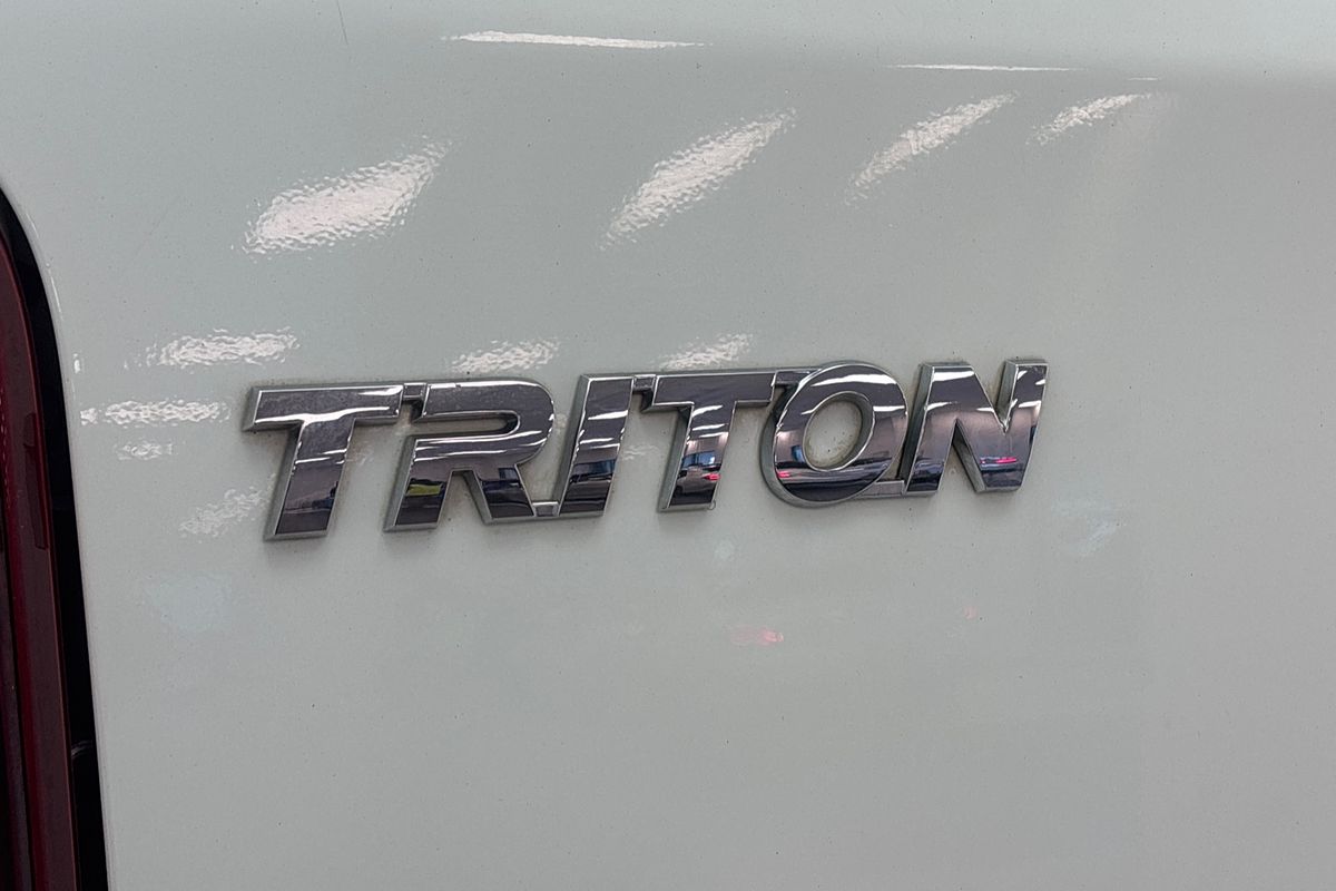 2023 Mitsubishi MR Triton GLX+ 2.4L D 6A/T 4X4 DC PU