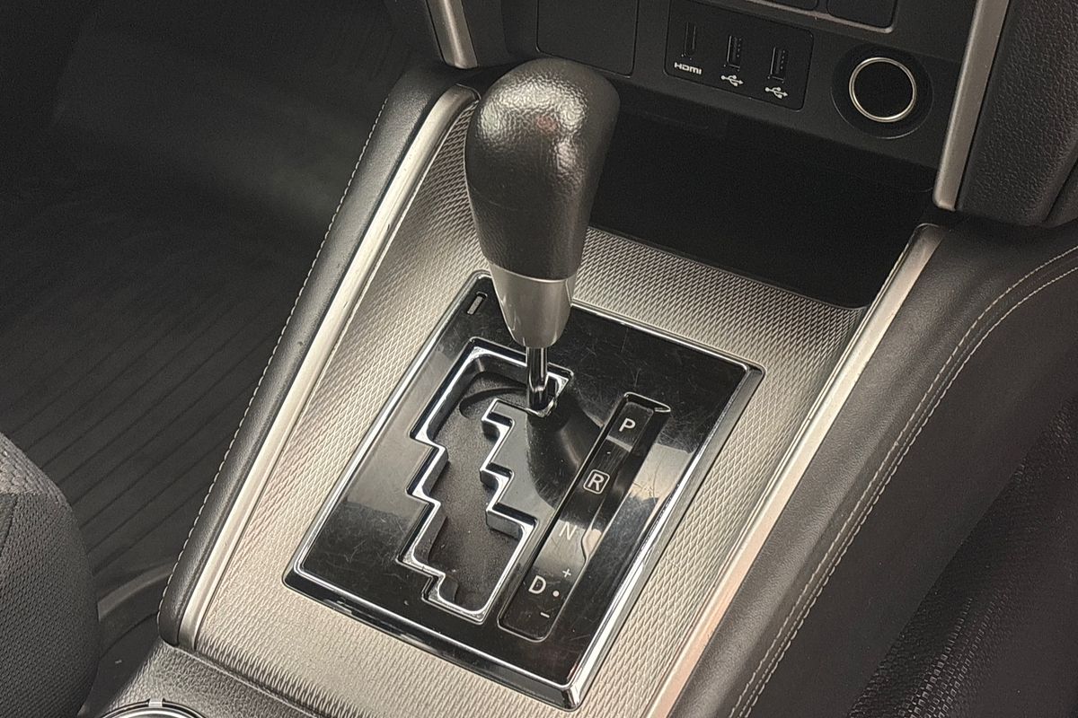 2023 Mitsubishi MR Triton GLX+ 2.4L D 6A/T 4X4 DC PU
