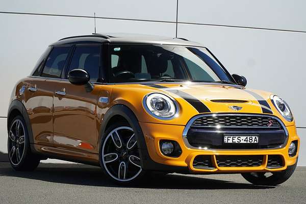 2017 MINI Hatch Cooper S F55
