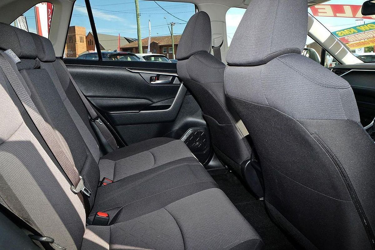 2024 Toyota RAV4 GXL AXAH52R