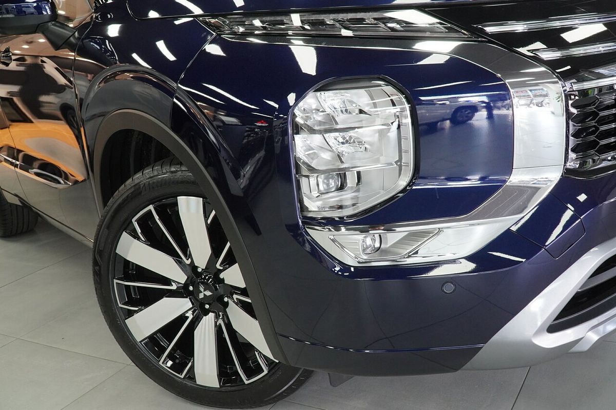 2025 Mitsubishi Outlander Exceed ZM