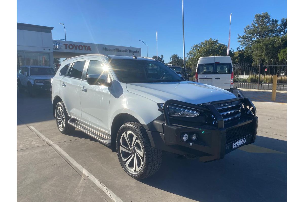 2021 Isuzu MU-X LS-T