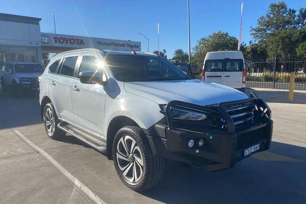 2021 Isuzu MU-X LS-T