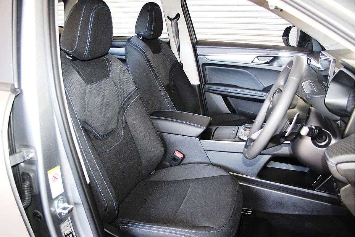 Jolion Facelift Premium Petrol Auto 4x2