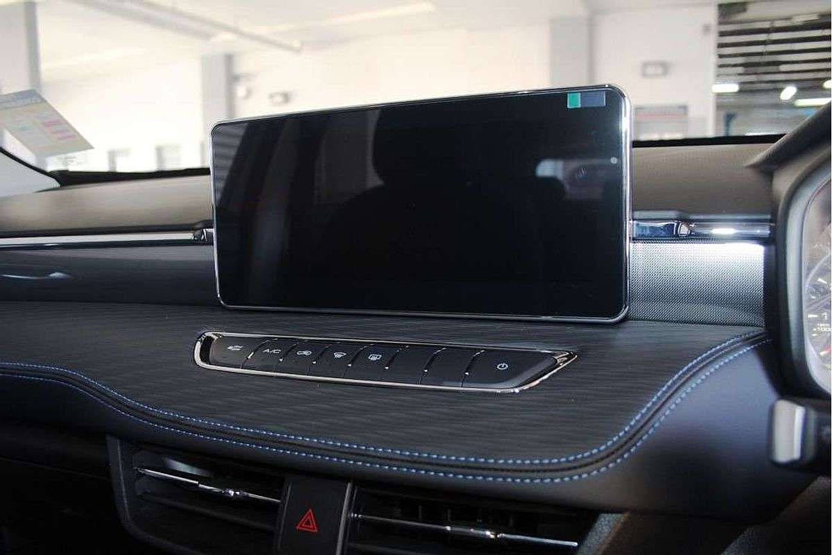 Jolion Facelift Premium Petrol Auto 4x2