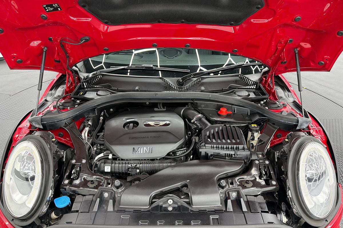 2017 MINI Clubman John Cooper Works F54