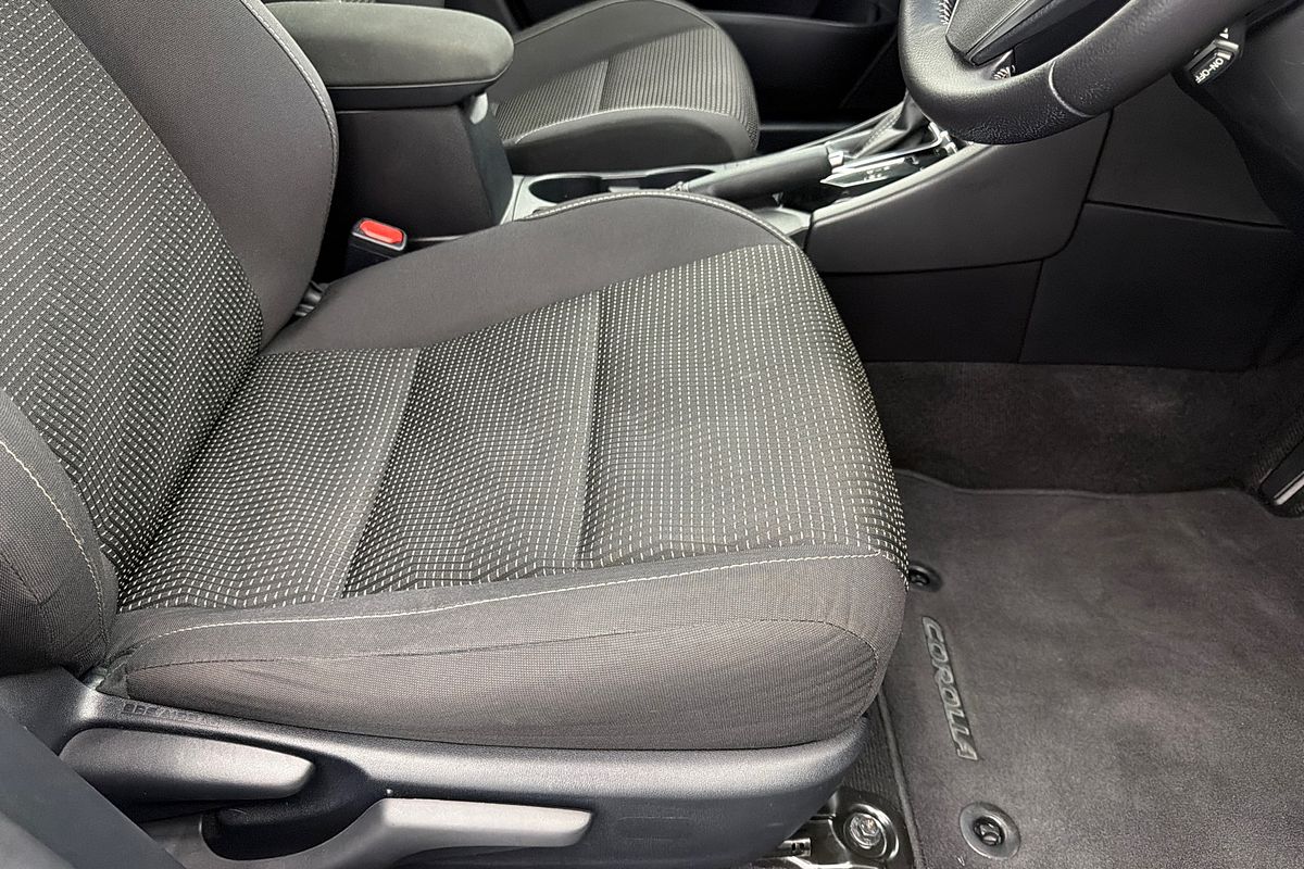 2016 Toyota Corolla Ascent Sport ZRE182R