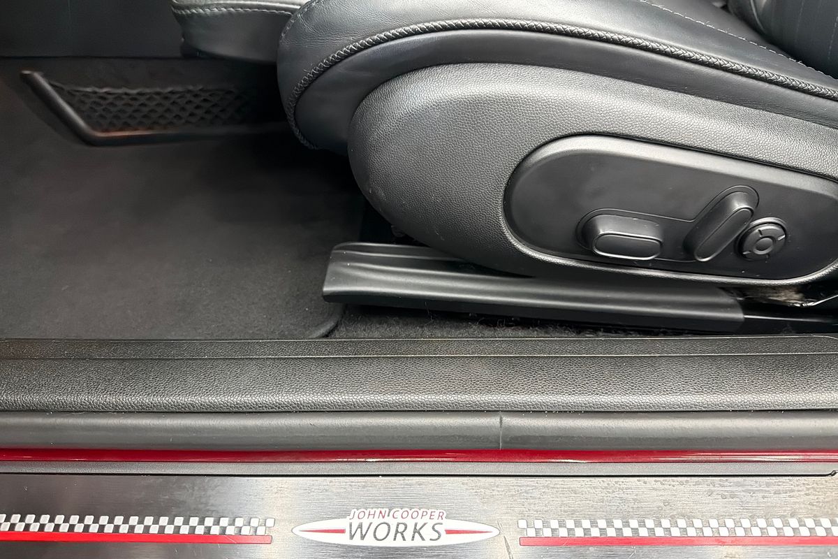 2017 MINI Clubman John Cooper Works F54