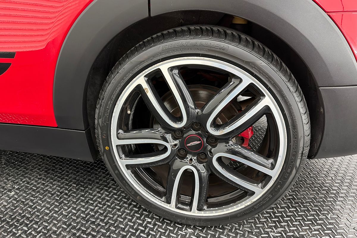 2017 MINI Clubman John Cooper Works F54