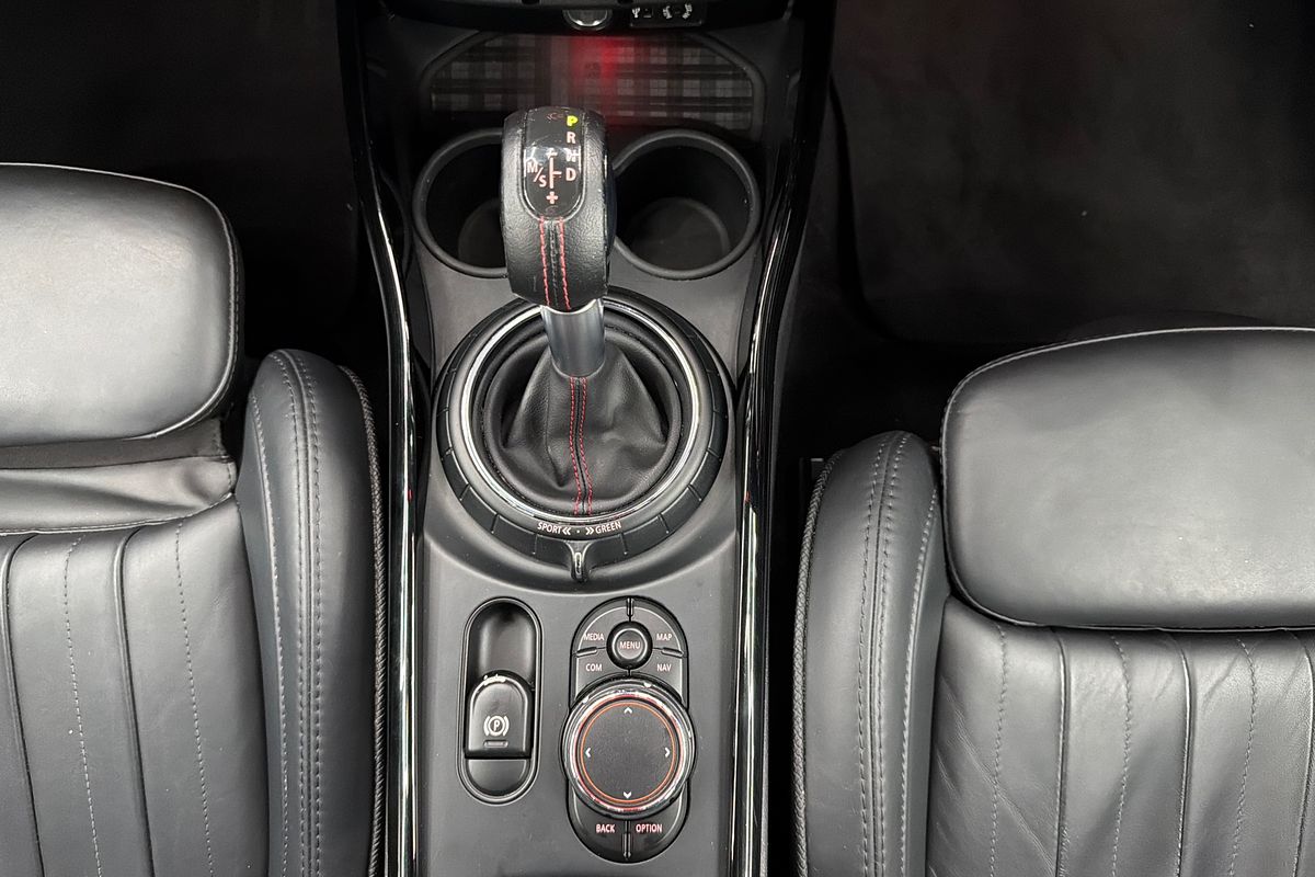 2017 MINI Clubman John Cooper Works F54