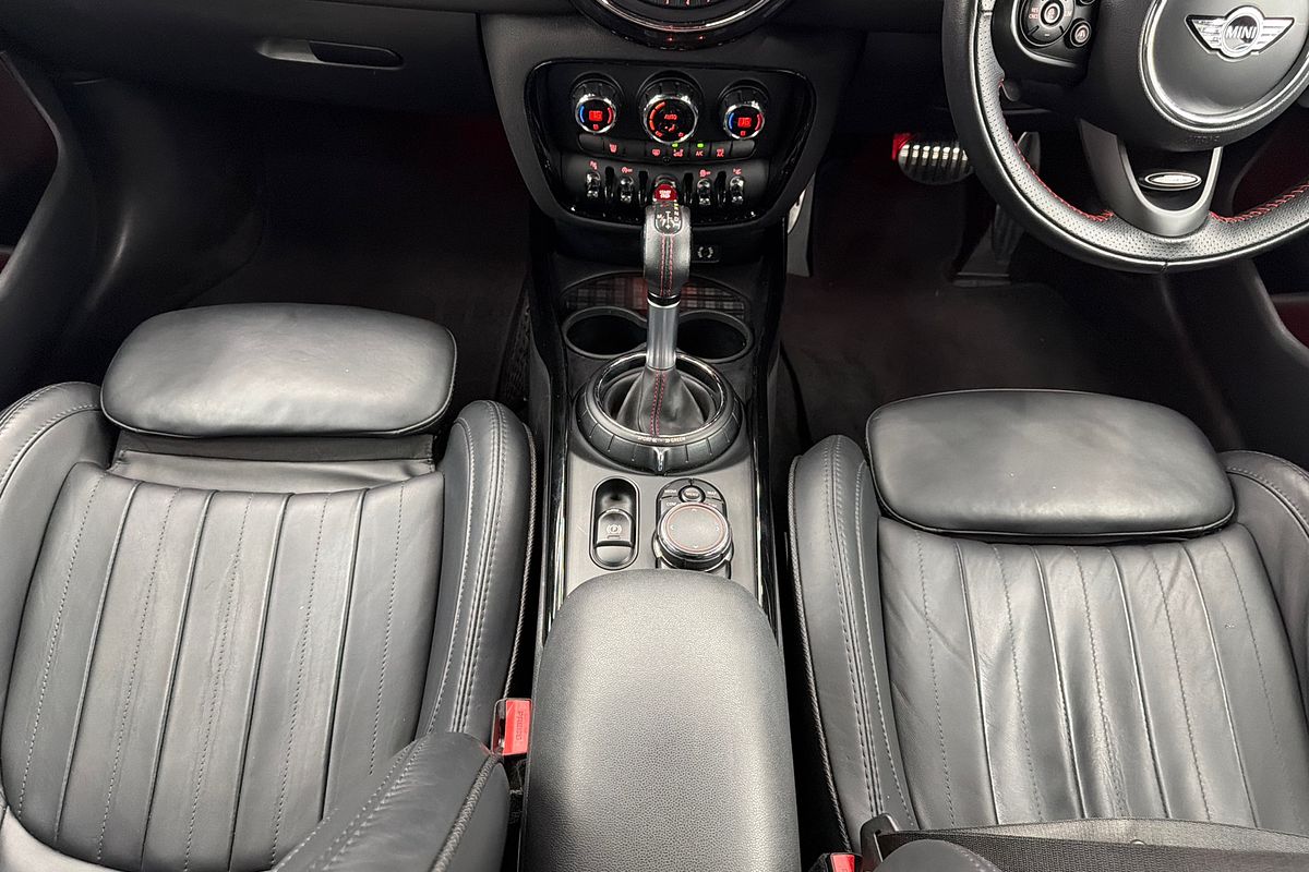 2017 MINI Clubman John Cooper Works F54