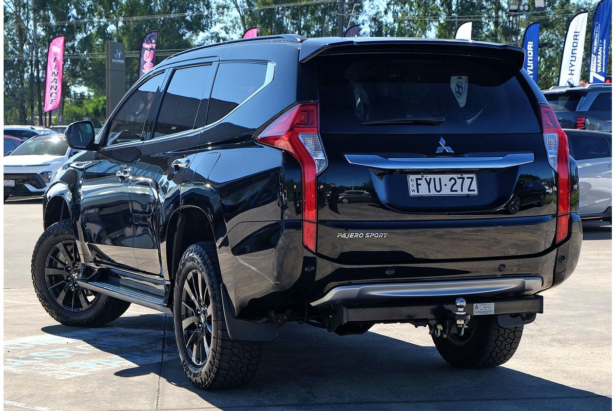 2019 Mitsubishi Pajero Sport Black Edition QE