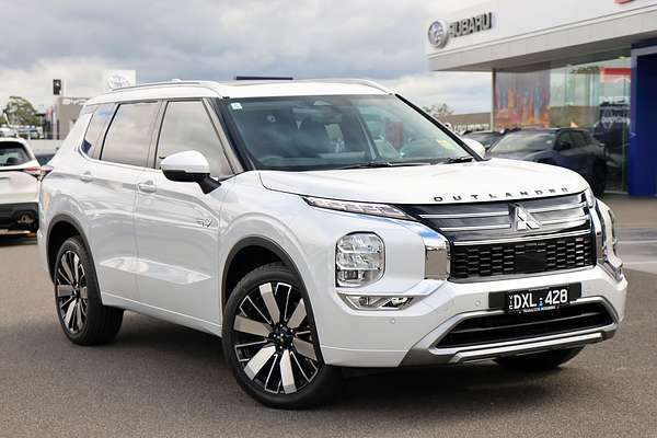 2025 Mitsubishi Outlander PHEV Exceed ZM