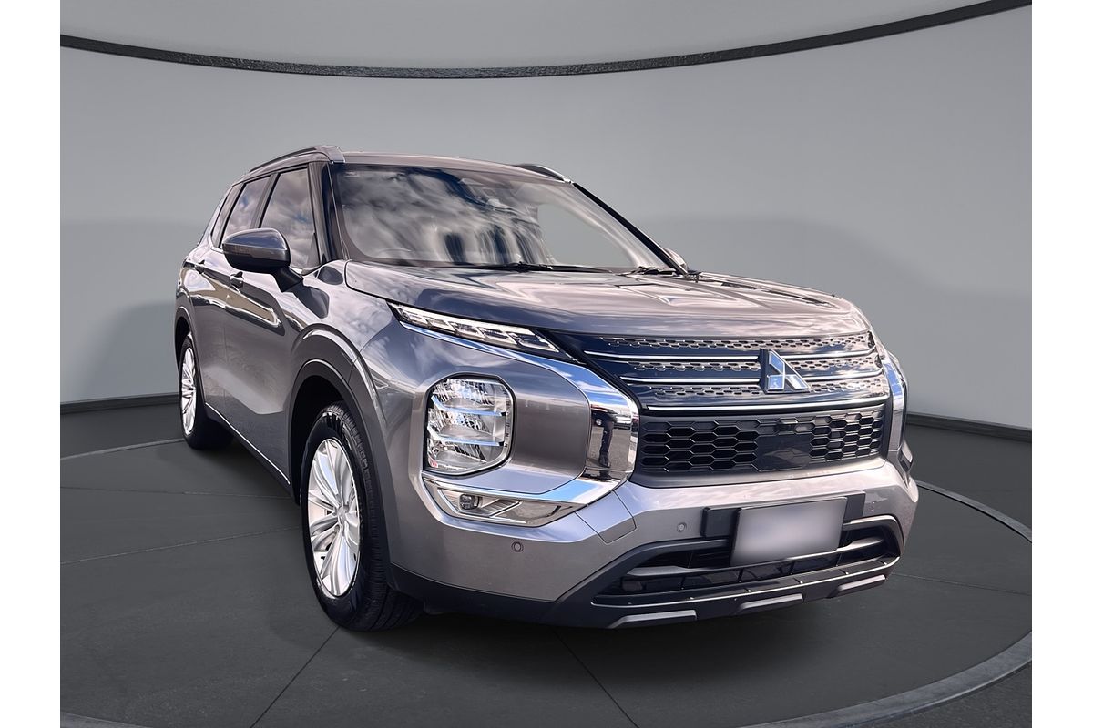 2023 Mitsubishi Outlander LS ZM